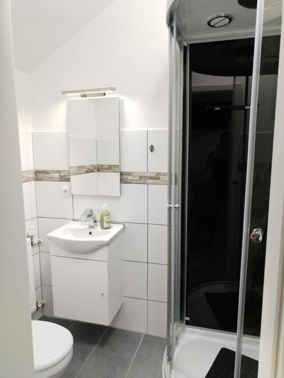Hotel 24 Bilstein Экстерьер фото